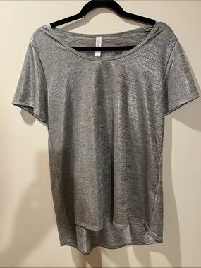 LuLaRoe Heather Gray Short Sleeve Scoop Neck Top